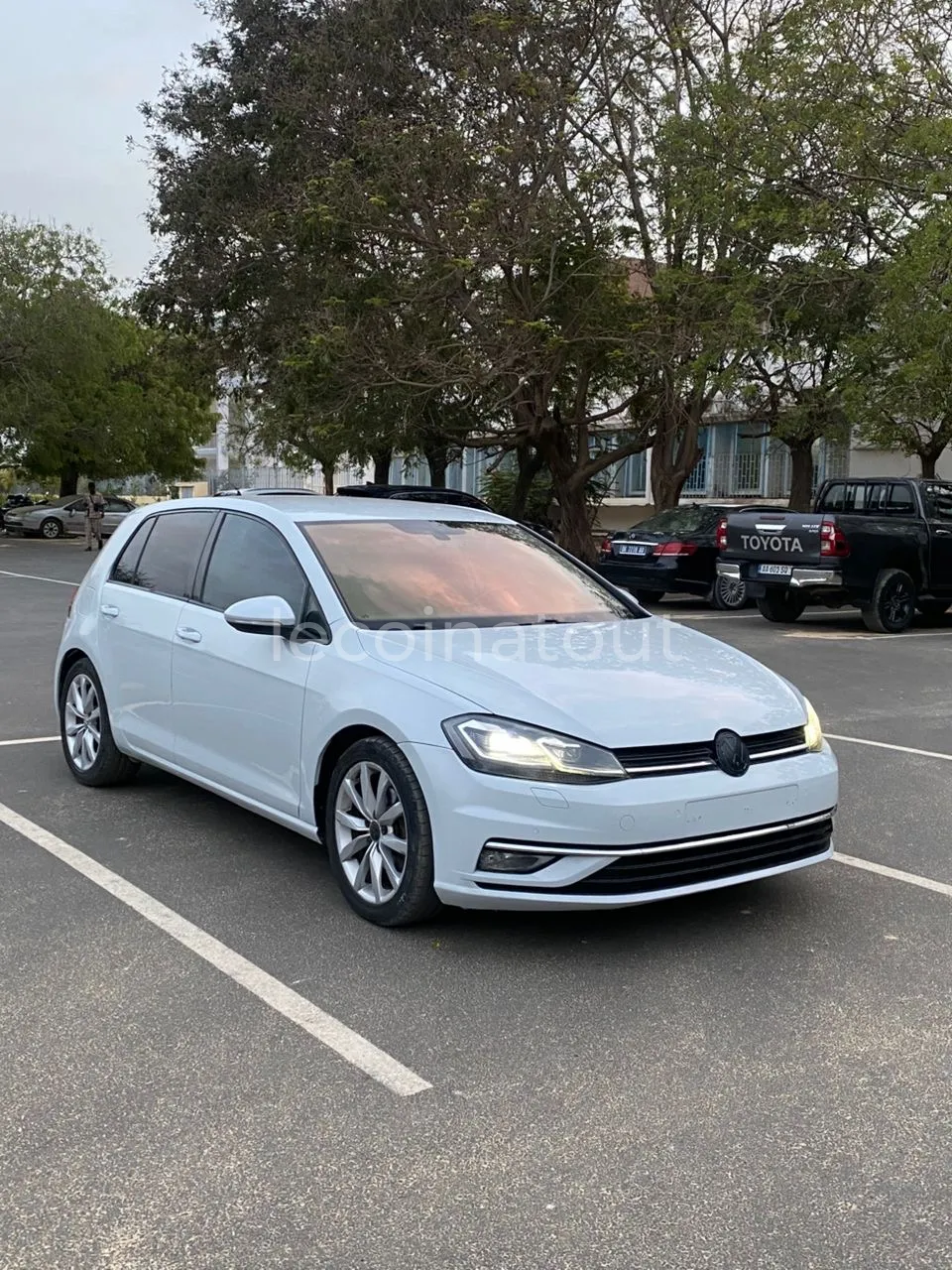 Volkswagen Golf 7 1.5 TSI 2018 - 49 000 km - Venant — photo 7, Dakar