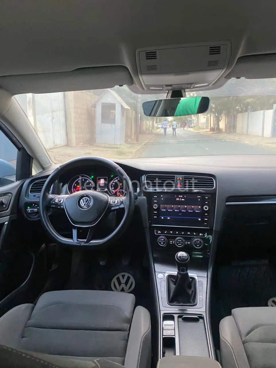 Volkswagen Golf 7 1.5 TSI 2018 - 49 000 km - Venant — photo 8, Dakar