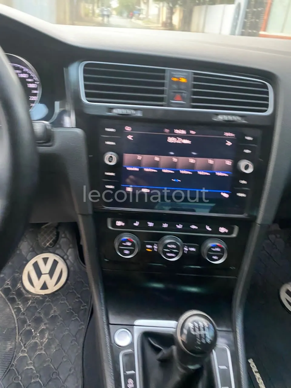 Volkswagen Golf 7 1.5 TSI 2018 - 49 000 km - Venant — photo 4, Dakar