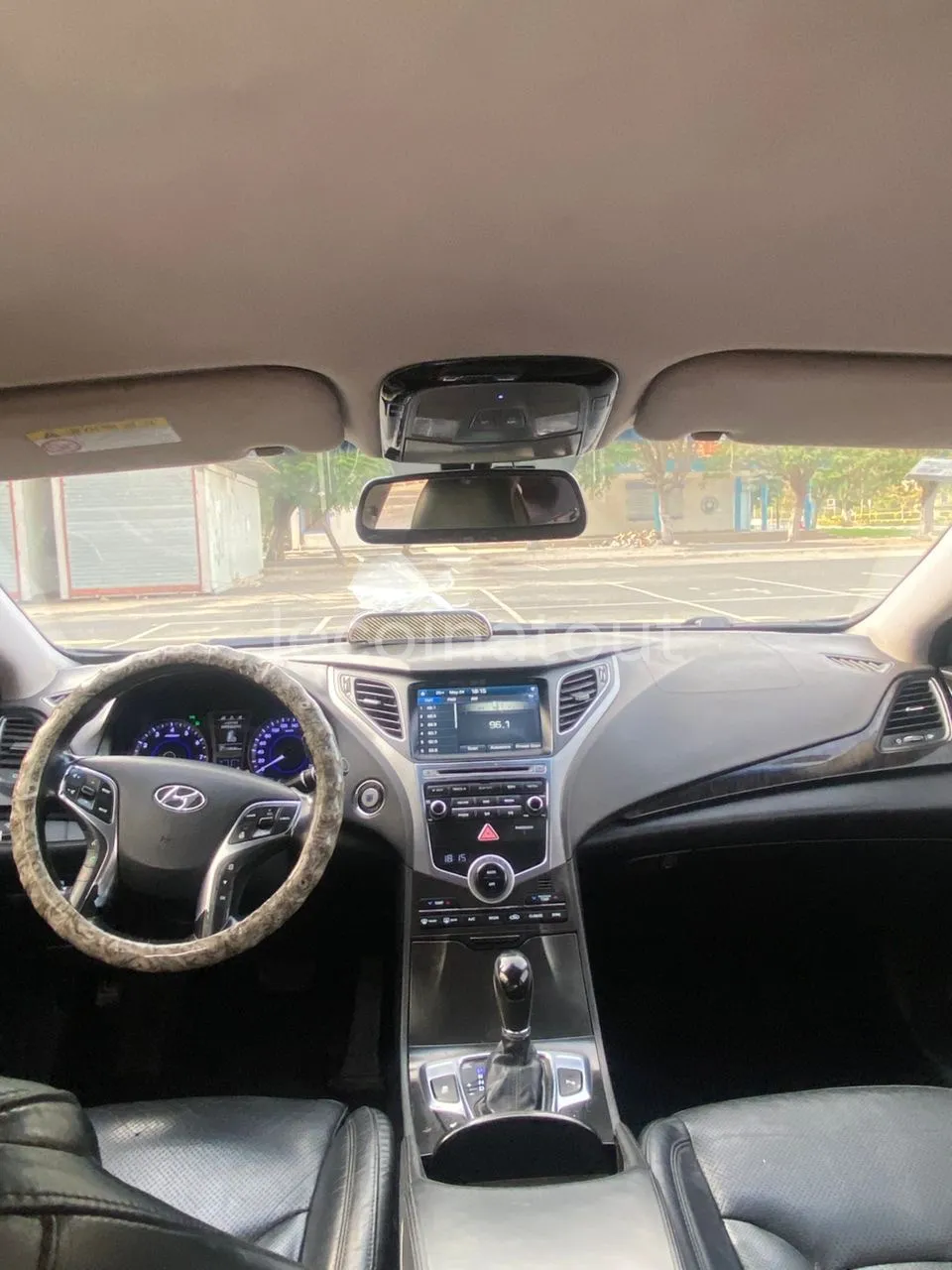 Hyundai Grandeur 2015 HG240 - Automatique Essence - 98 000 km — photo 9, Dakar