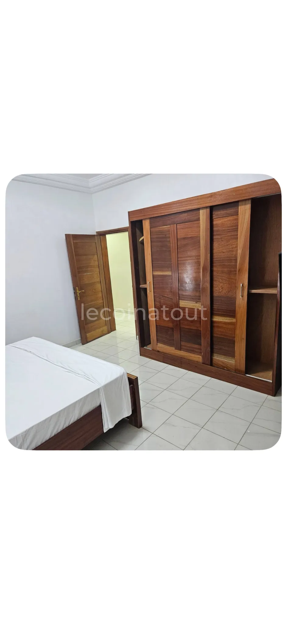 APPARTEMENT MEUBLÉS — photo 4, Arrêt Mame Dior Dakar