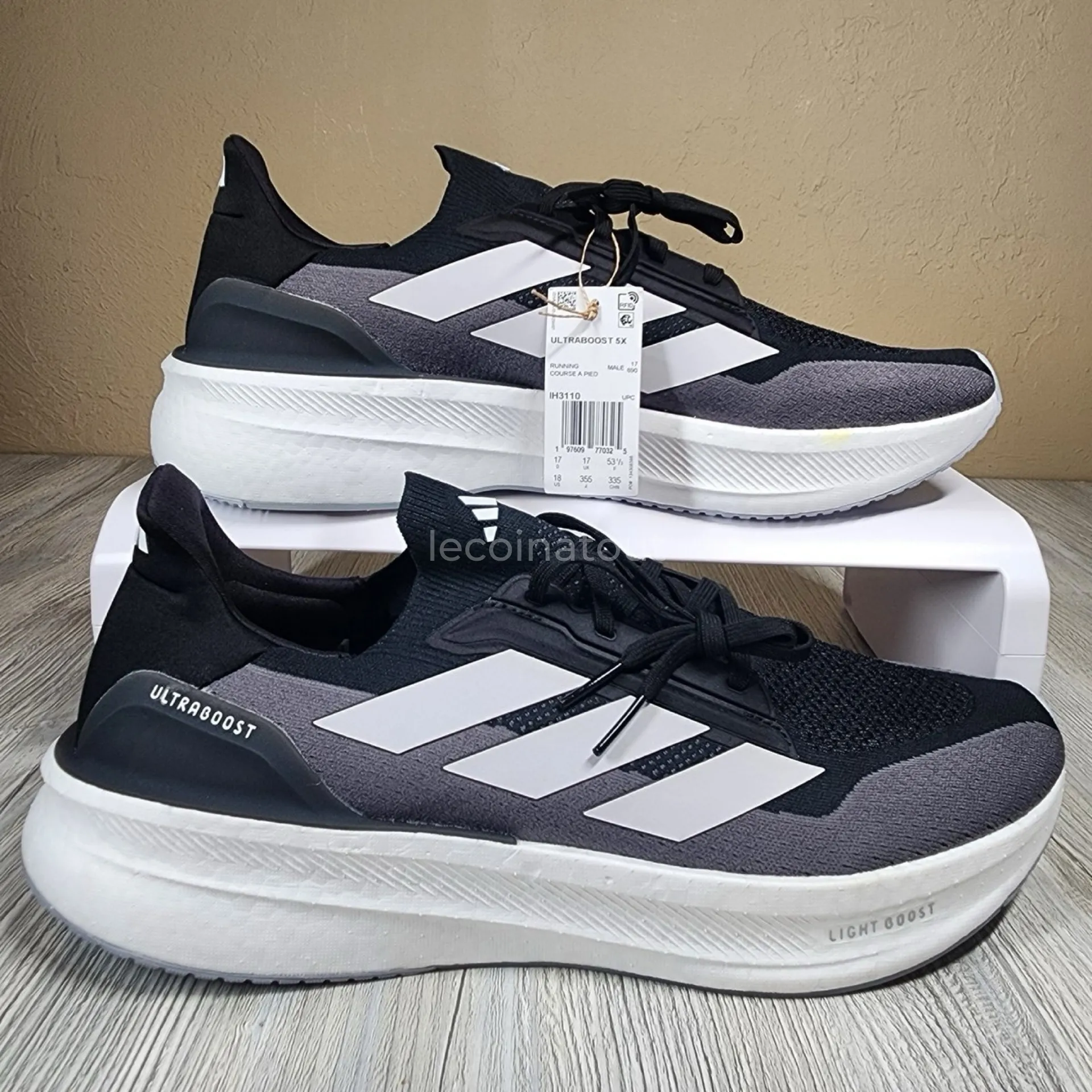 adidas Ultraboost 5X (coloris Core Black / Cloud White / Carbon, style IH3110 ou IH3102). Caractéristiques principales : • Modèle : adidas Ultraboost 5X • Coloris : Noir, blanc et carbone (Core Black / Cloud White / Carbon) • Technologie : Semelle inte — photo 2, Dakar
