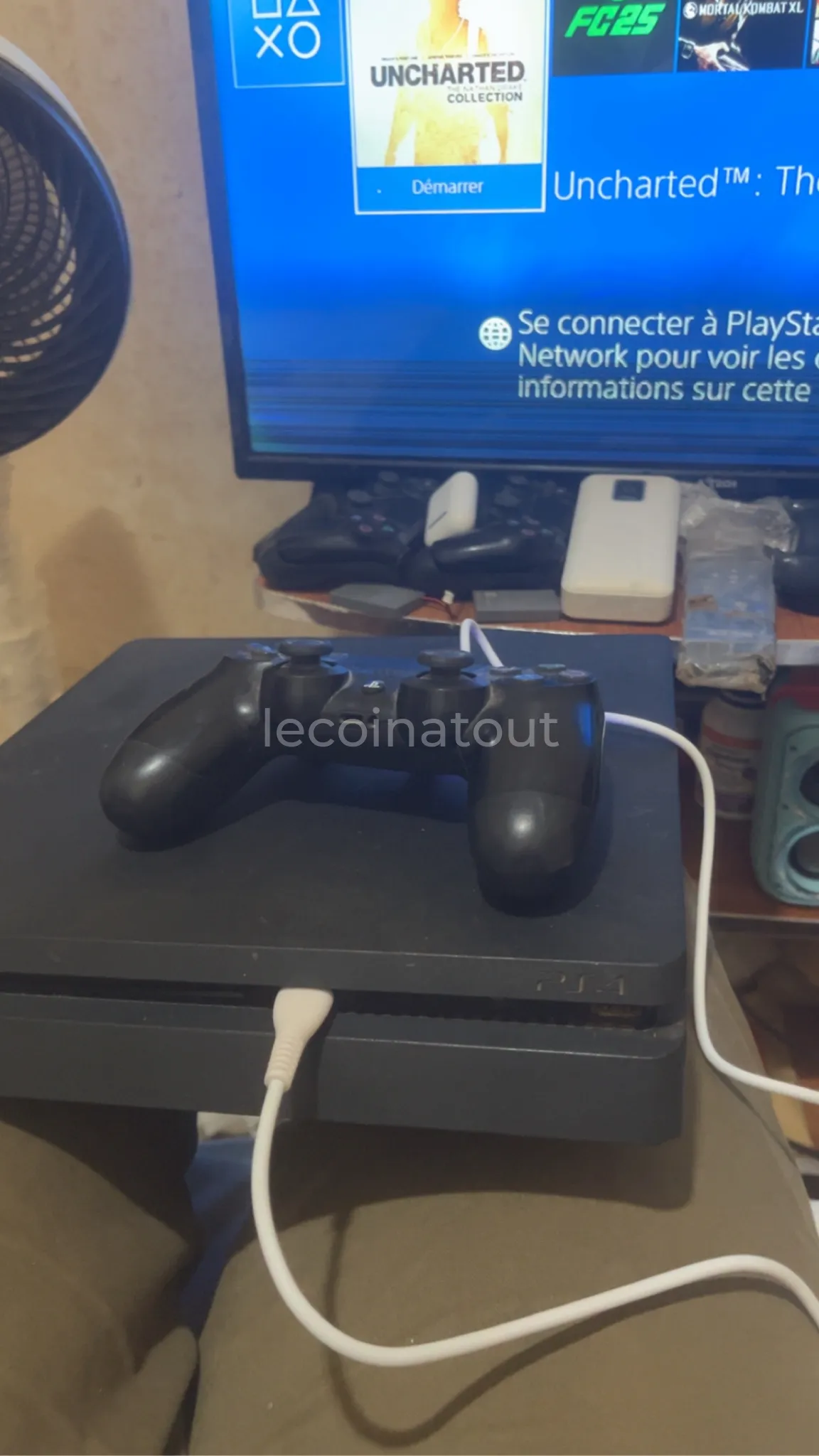 PLAYSTATION 4 SLIM — photo 3, Guédiawaye
