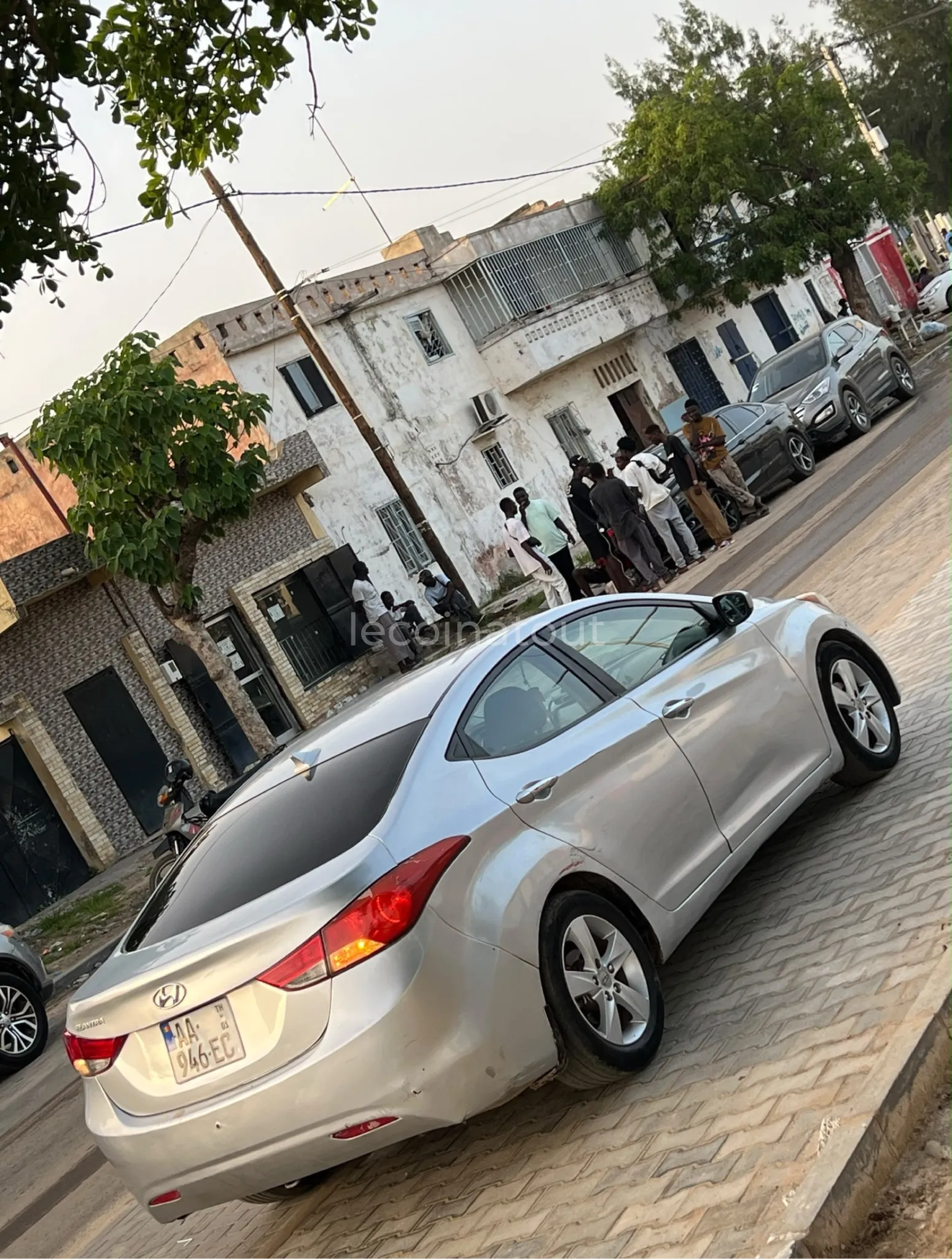 Marque : *HYUNDAI*  Modèle : *Elantra* Année :  *2014* Carburant: essence ⛽️  Boite vitesse : Automatique essence — photo 2, Dakar