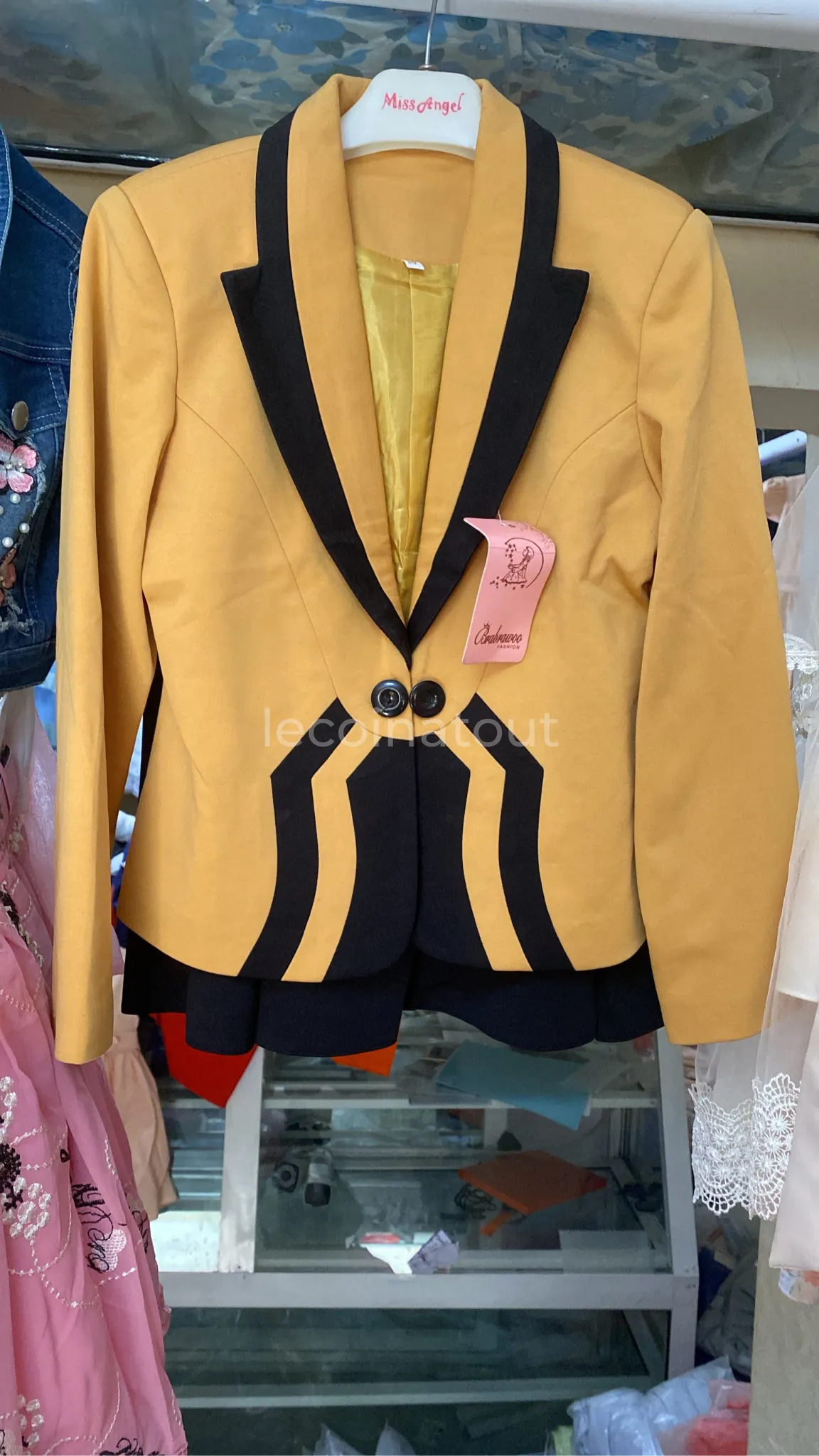 Vêtements (ensembles tailleur enfants ) — photo 2, Dakar