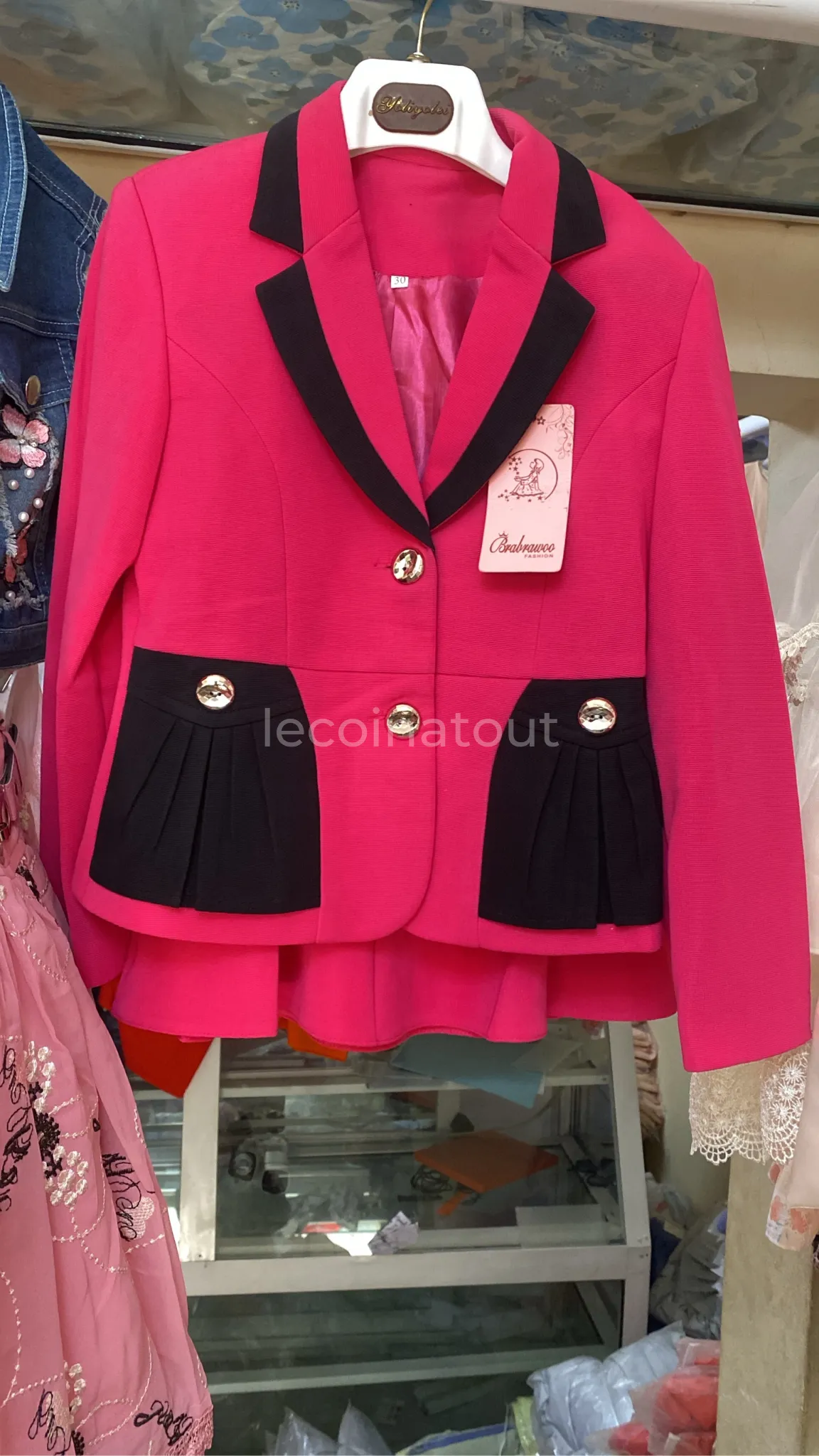 Vêtements (ensembles tailleur enfants ) — photo 4, Dakar