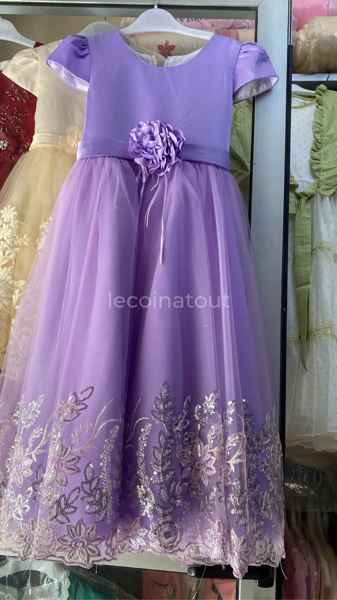 Vêtements (robes enfants de 1mois à 12 ans) — photo 1, Dakar