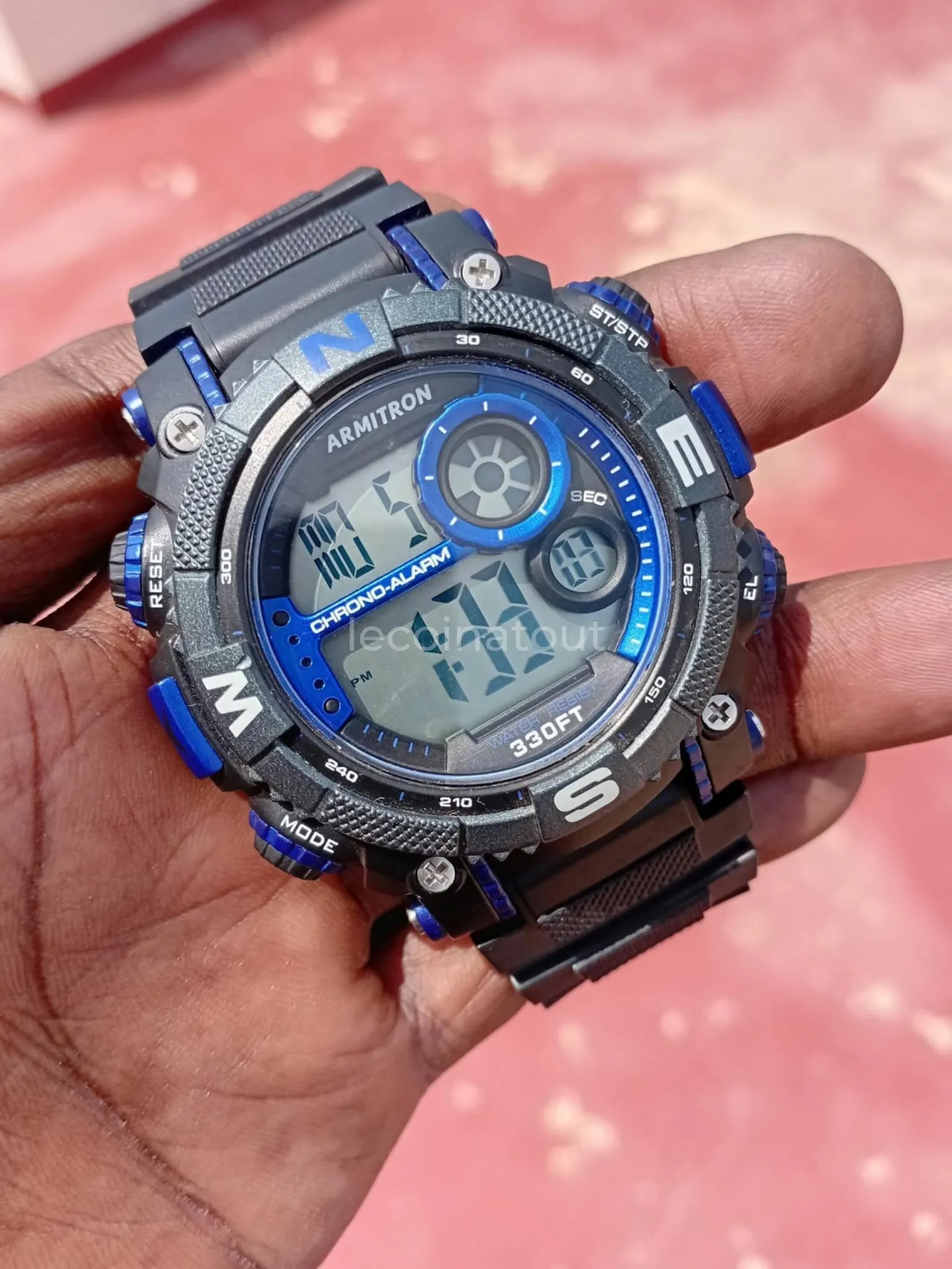 Montre armitron — photo 3, Pikine