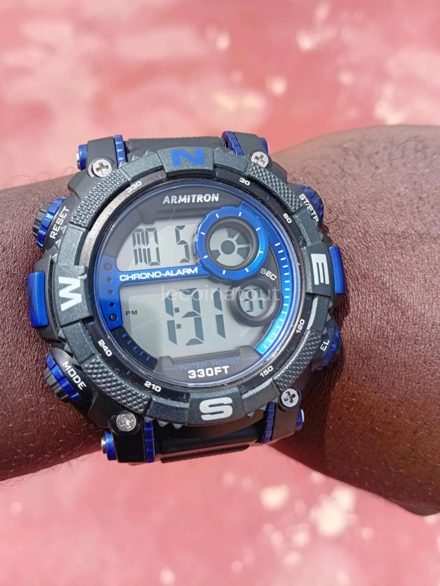 Montre armitron — photo 1, Pikine