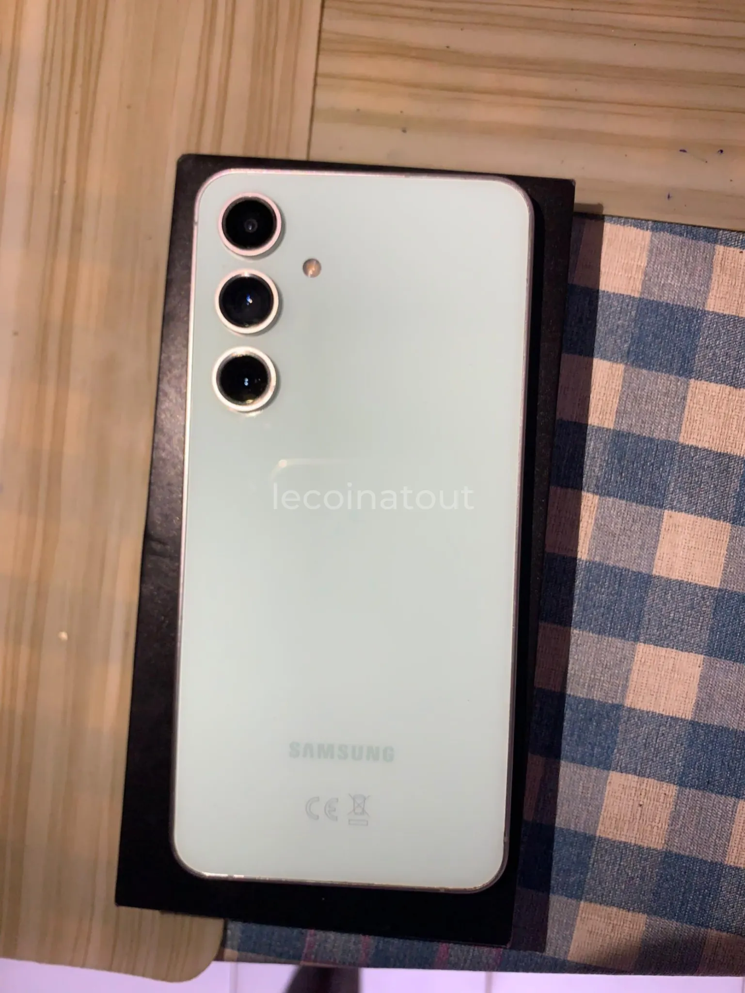 Samsung Galaxy S24 FE 128gb — photo 4, Dakar