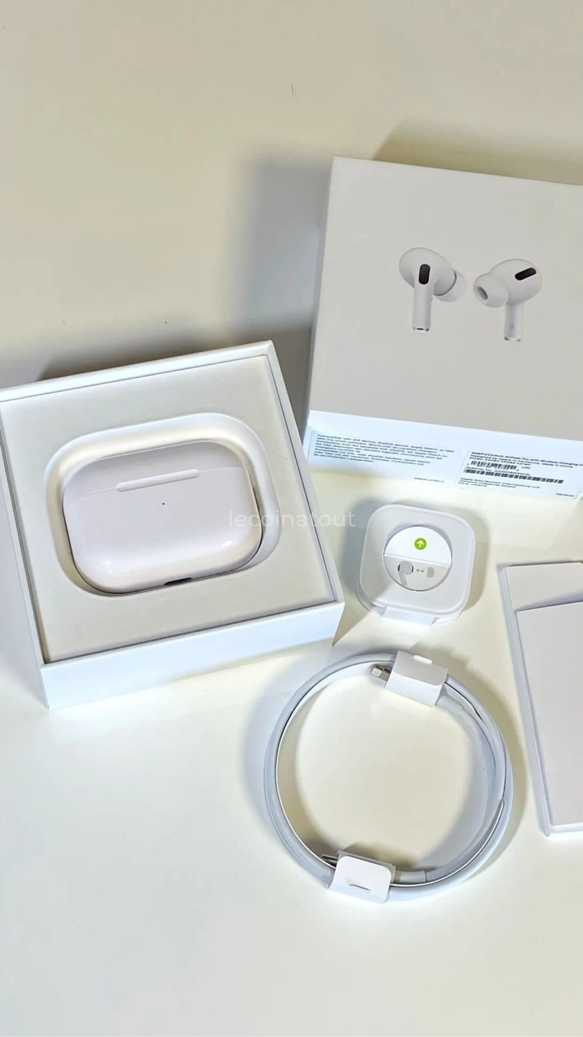 Écouteurs Apple AirPods Originaux - Lot / Différents Modèles Disponibles (77 caractères) — photo 2, Dakar