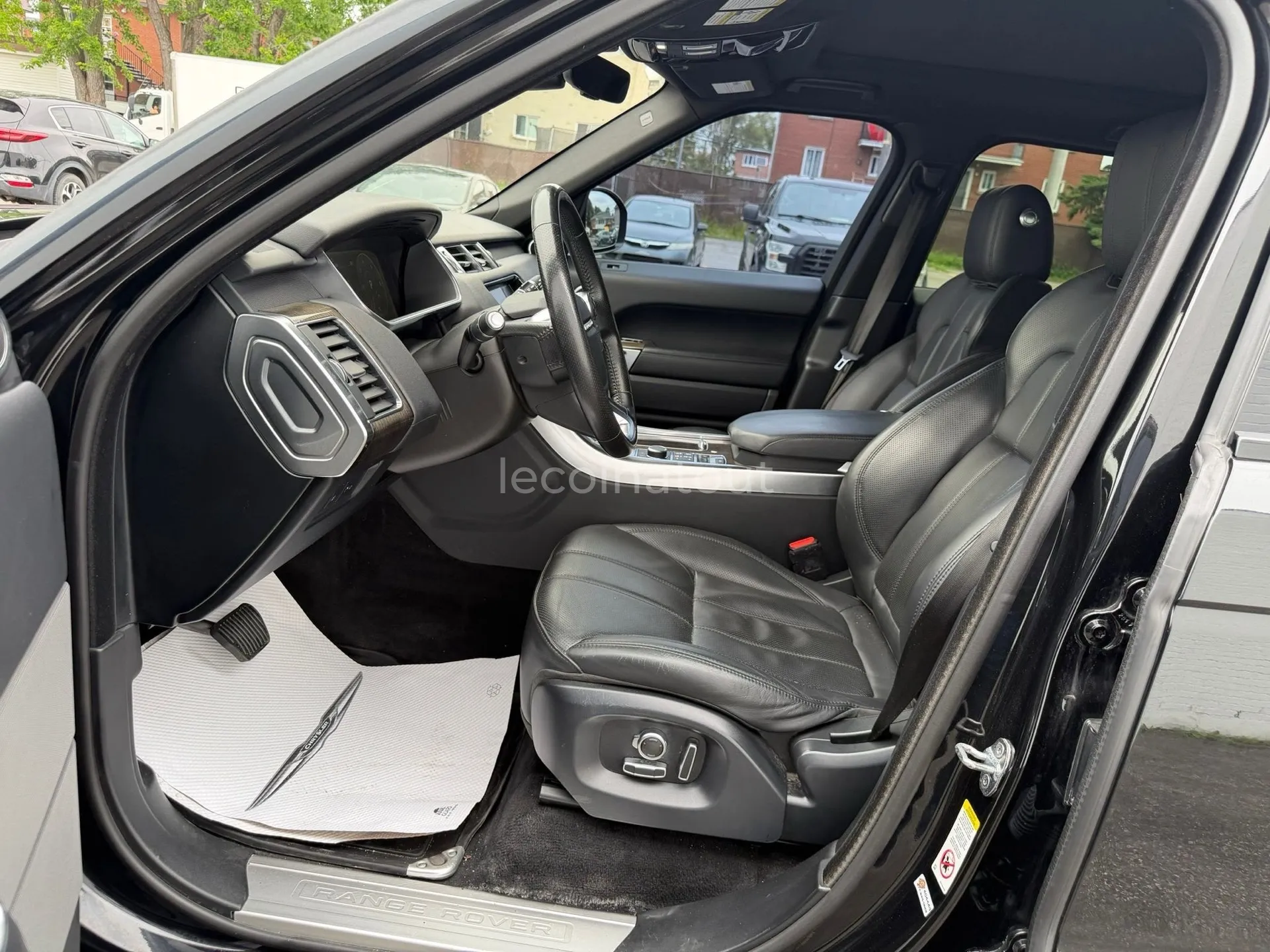 Land Rover Range Rover Sport 2017 Diesel Auto - Noir Dédouané — photo 7, Dakar