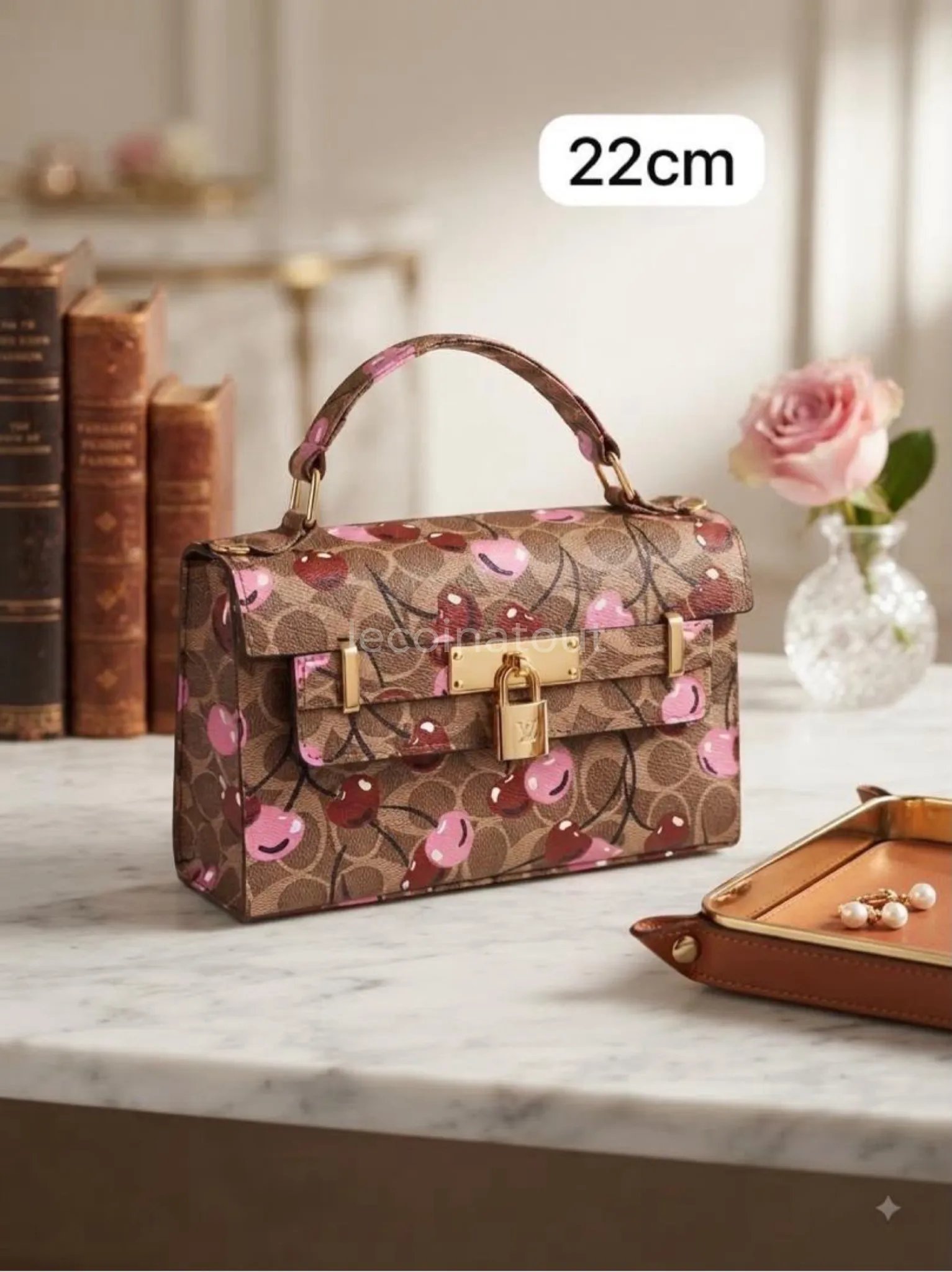 Sac 22 cm — photo 1, Thiès