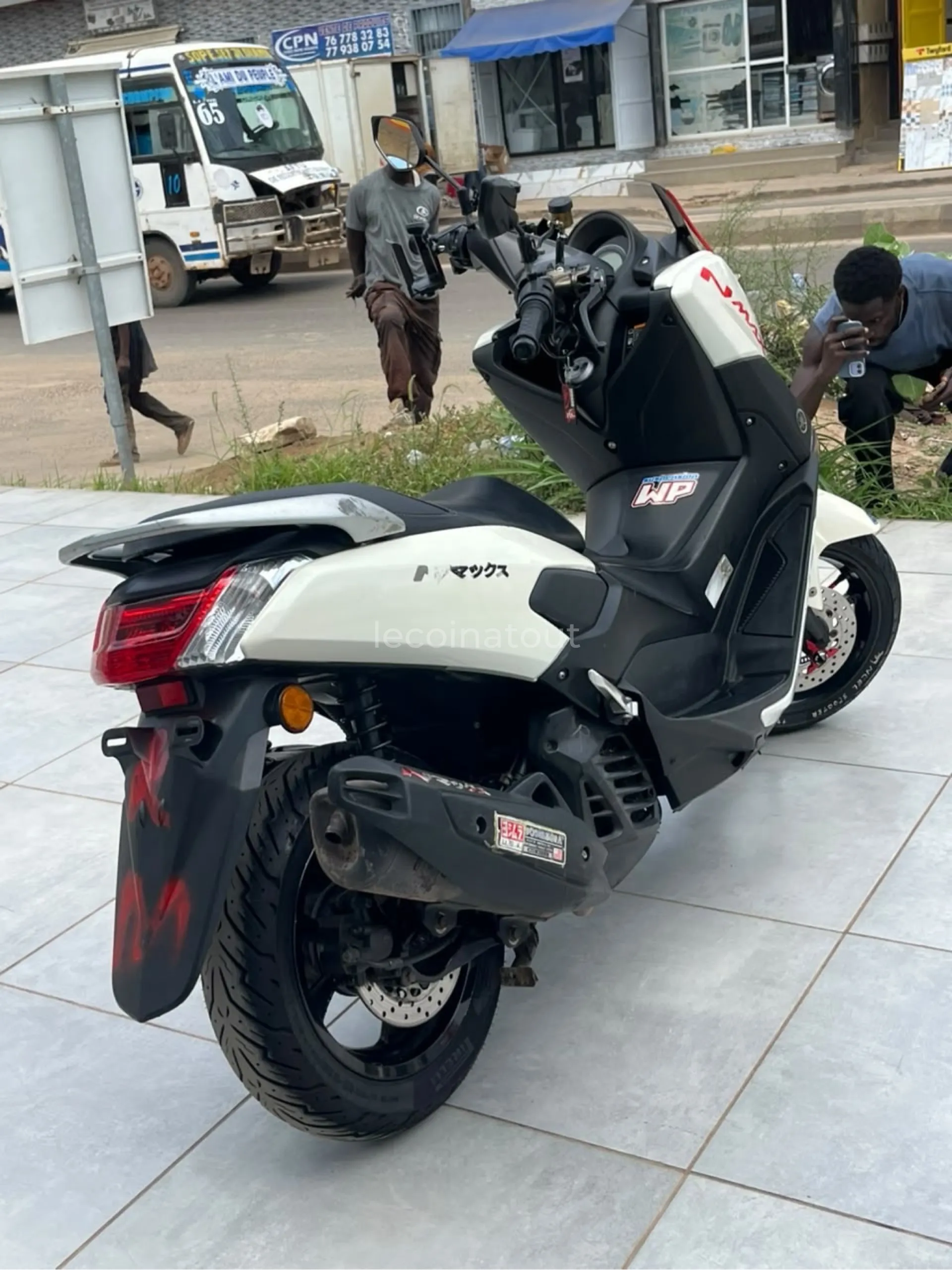Moto Nmax a vendre moteur 150 neuve — photo 2, Keur Massar